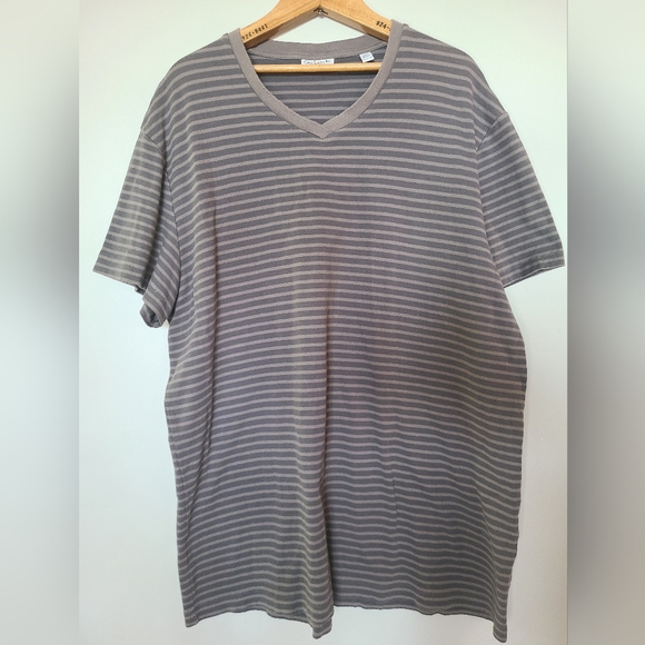 Guy Laroche - Grey V-Neck T-Shirt - Size XXL - Picture 1 of 10